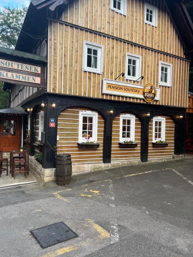 Pension Soutesky Hrensko Exterior photo